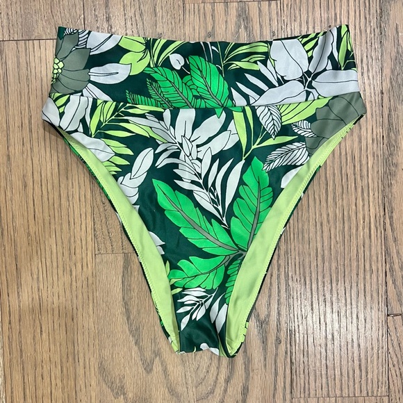AERIE | Sycamore Tropical Green Floral Bikini | Size Small - Picture 3 of 10